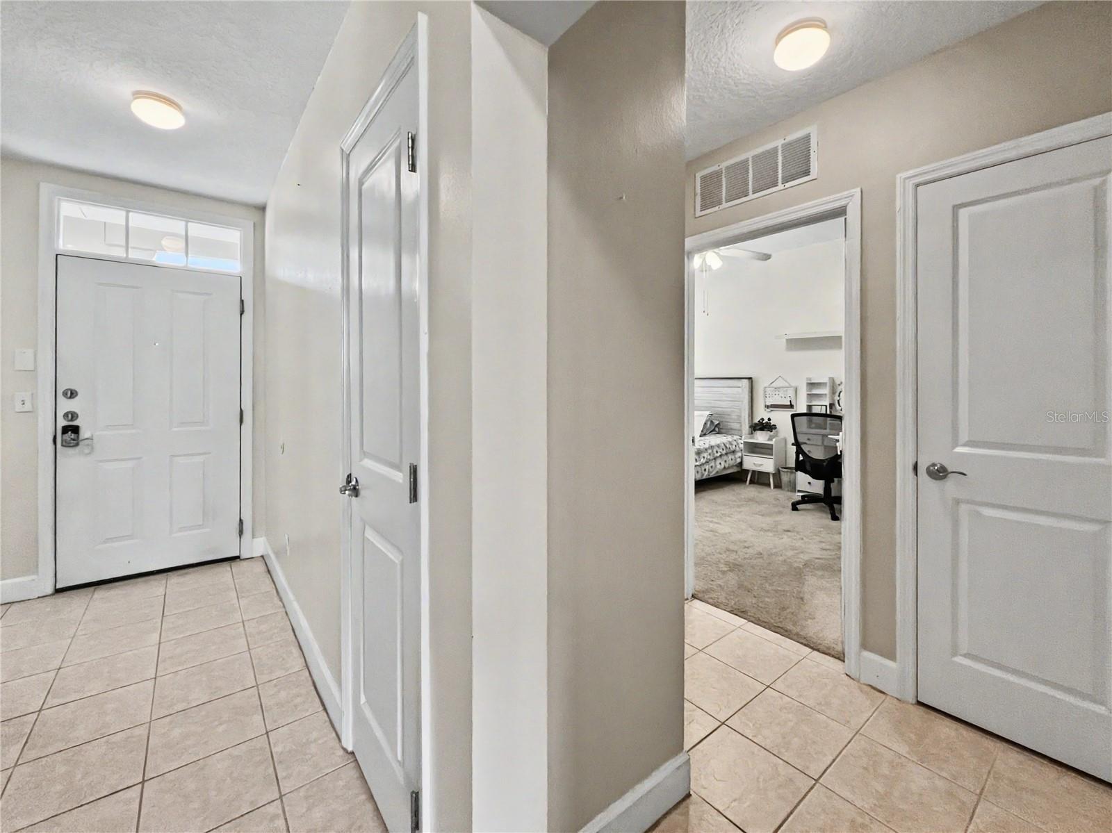 ARTISAN CLUB CONDO PH 3 - Residential