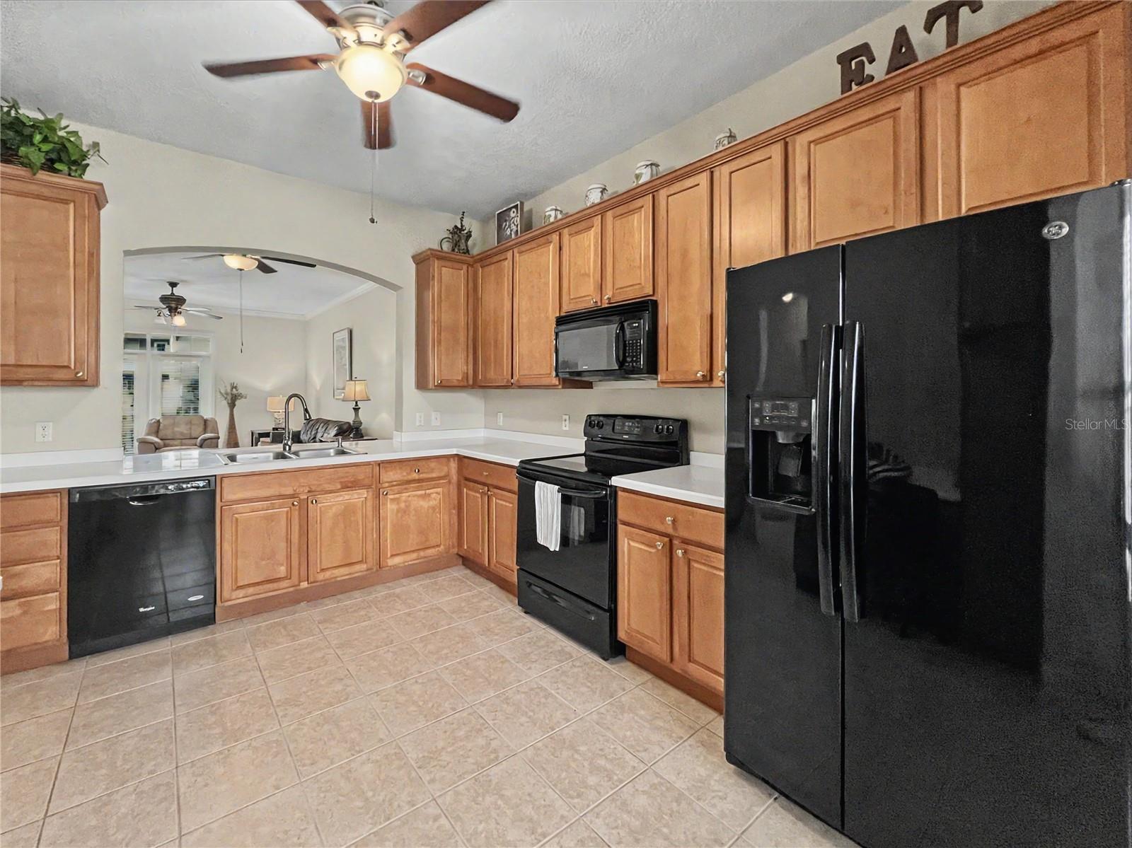 ARTISAN CLUB CONDO PH 3 - Residential
