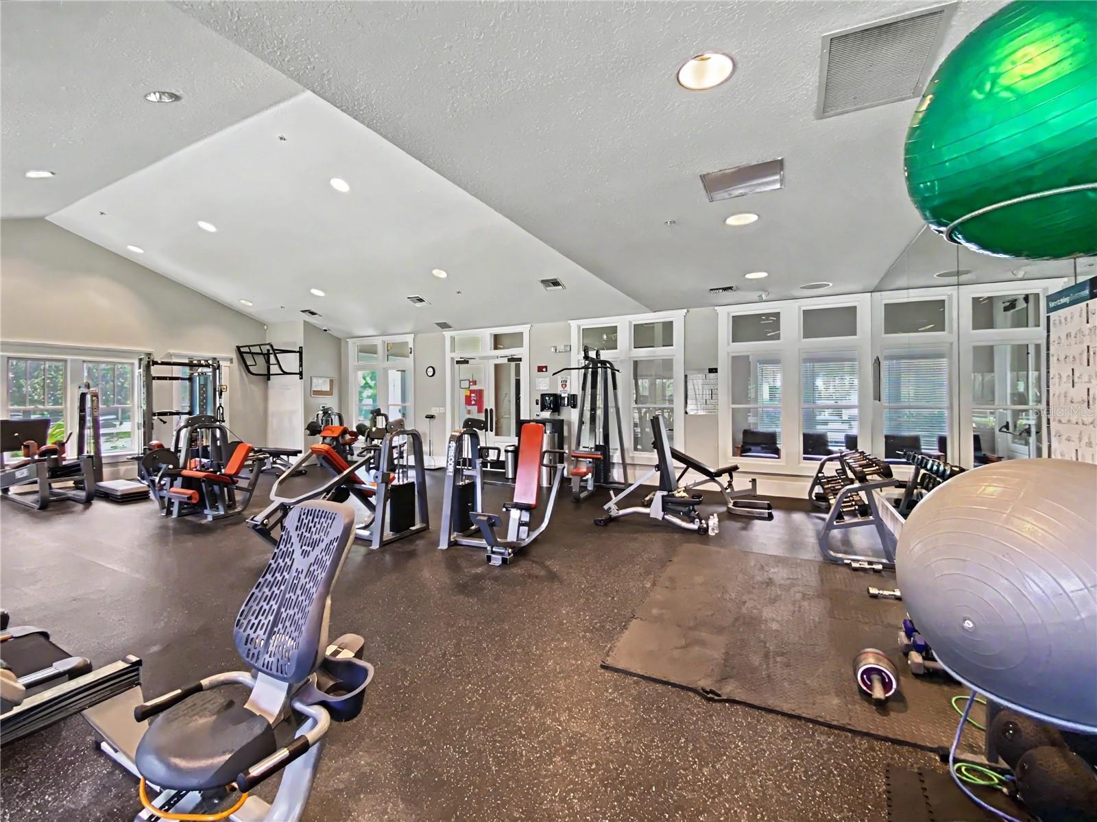 ARTISAN CLUB CONDO PH 3 - Residential