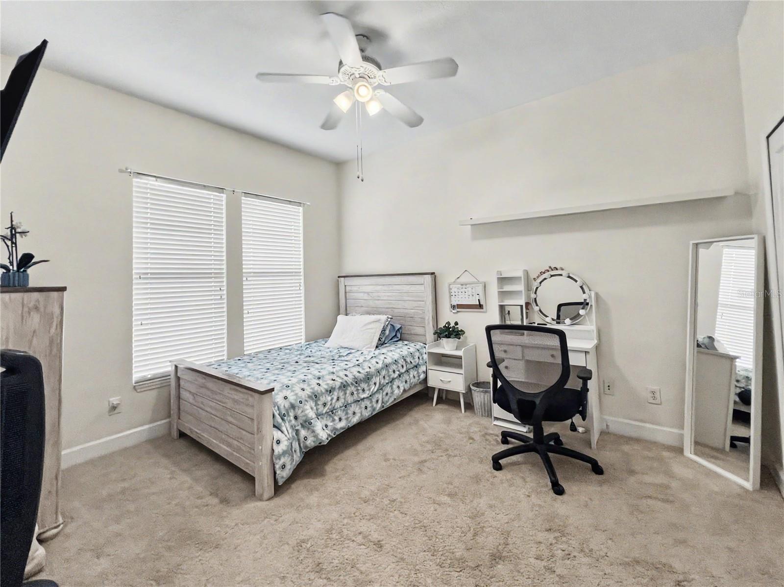 ARTISAN CLUB CONDO PH 3 - Residential