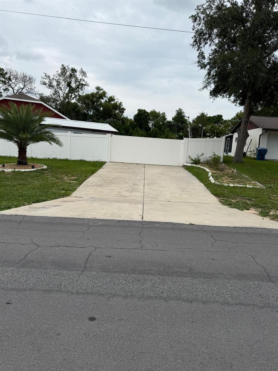 SPRING HILL - Residential