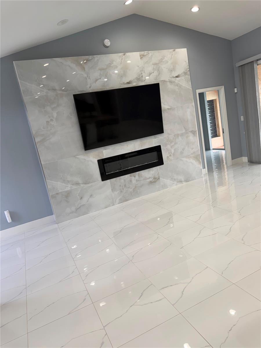 SPRING HILL - Residential