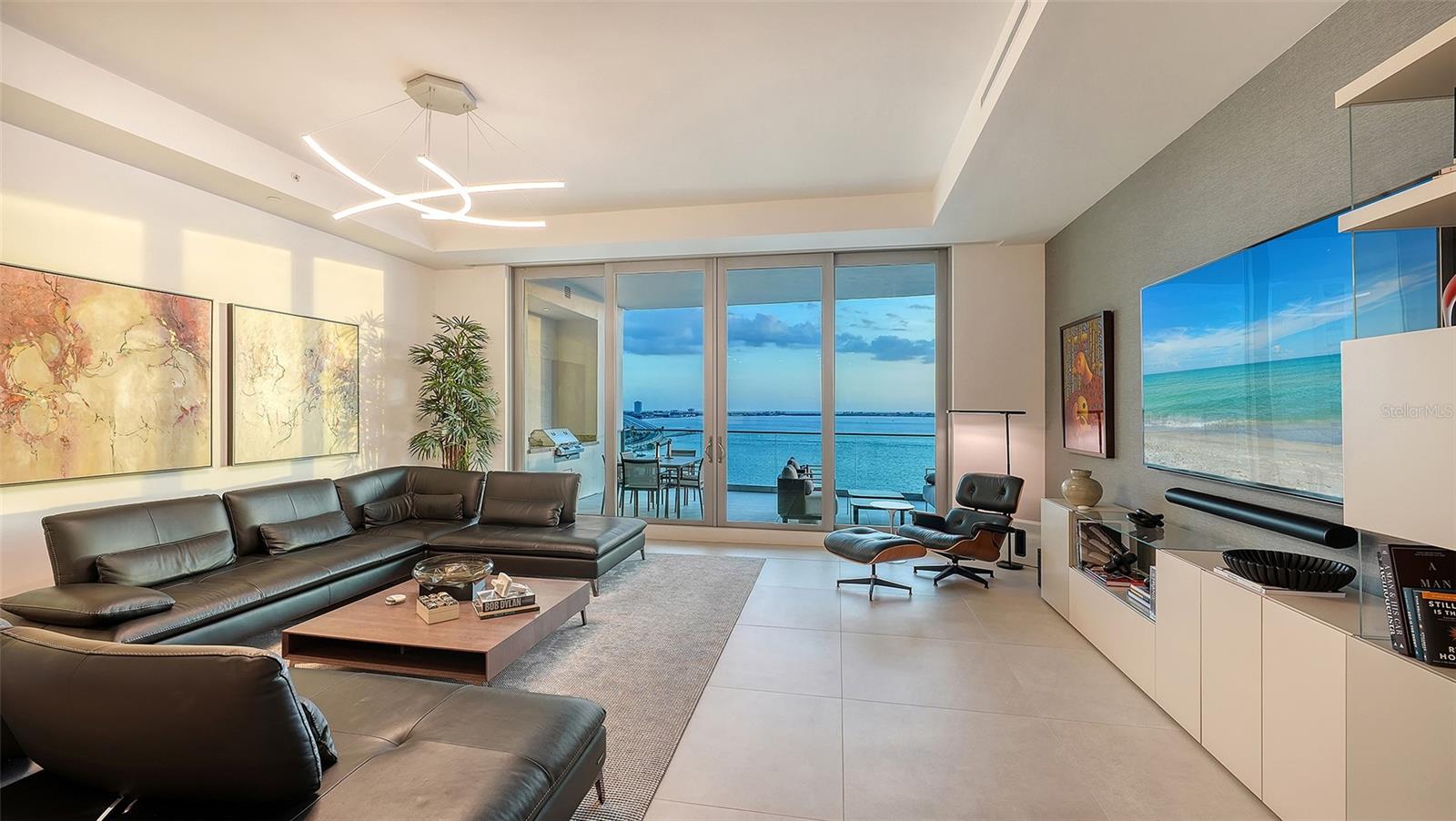 BLOCK 6 CONDO - Residential
