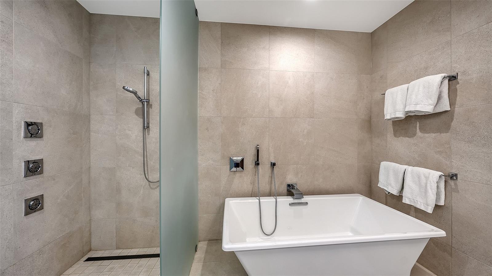 BLOCK 6 CONDO - Residential