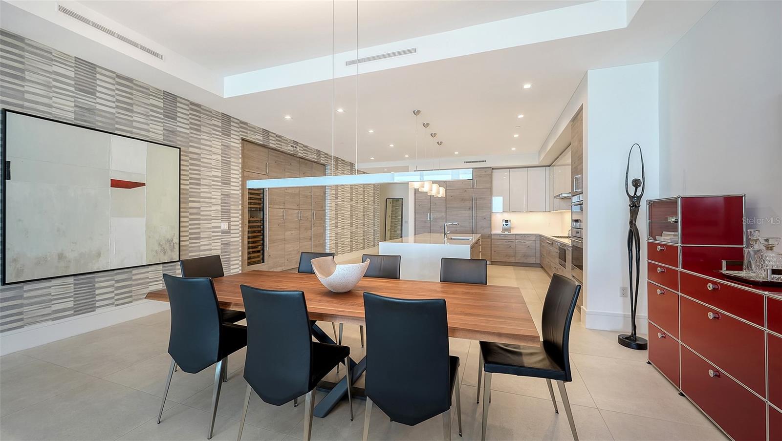 BLOCK 6 CONDO - Residential