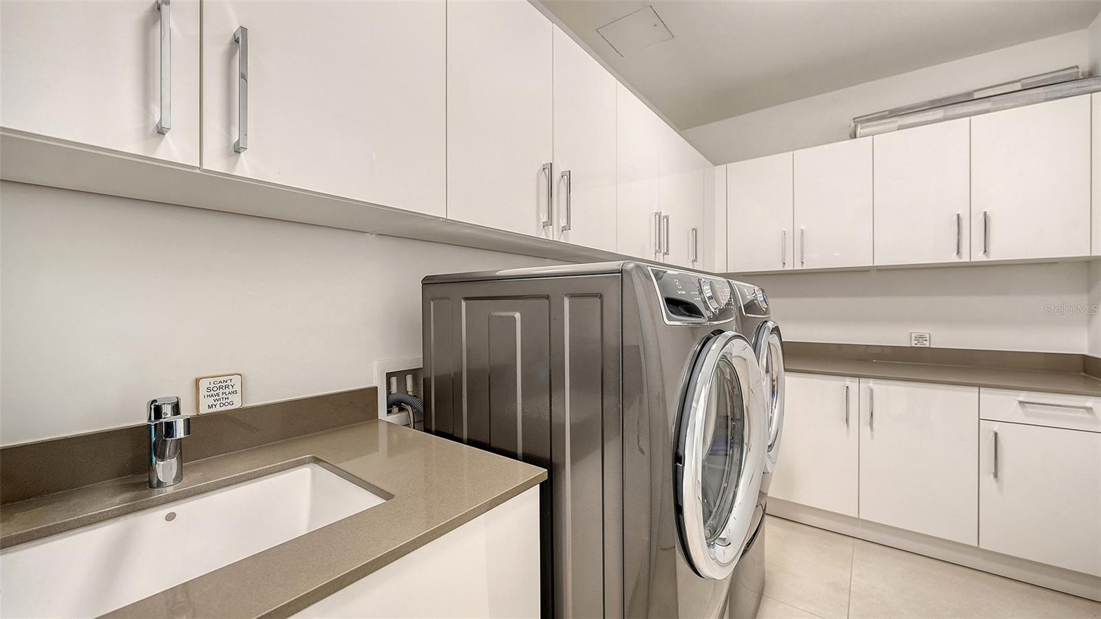 BLOCK 6 CONDO - Residential