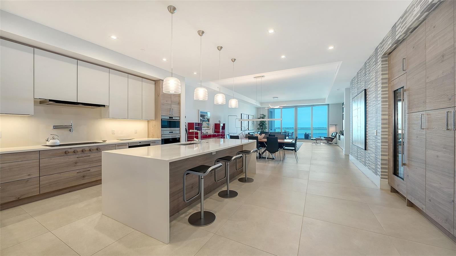 BLOCK 6 CONDO - Residential