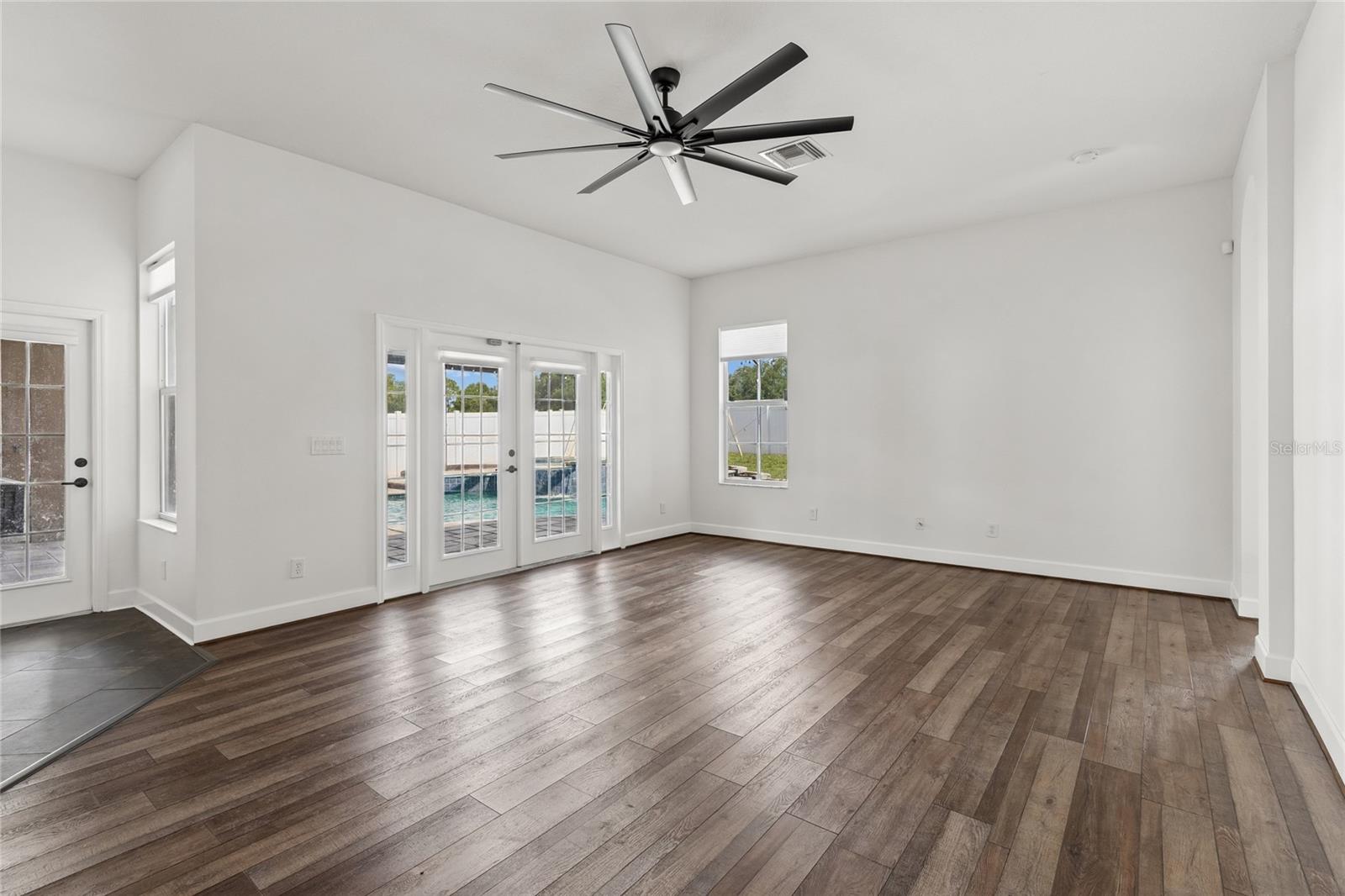 ST CLOUD LANDINGS - Residential