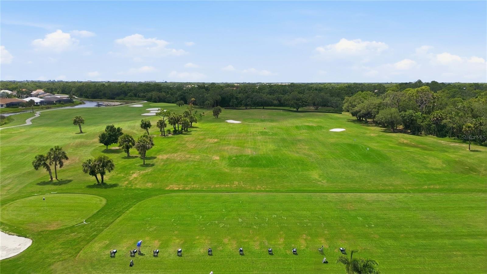 PELICAN POINTE GOLF & COUNTRY CLUB - Residential