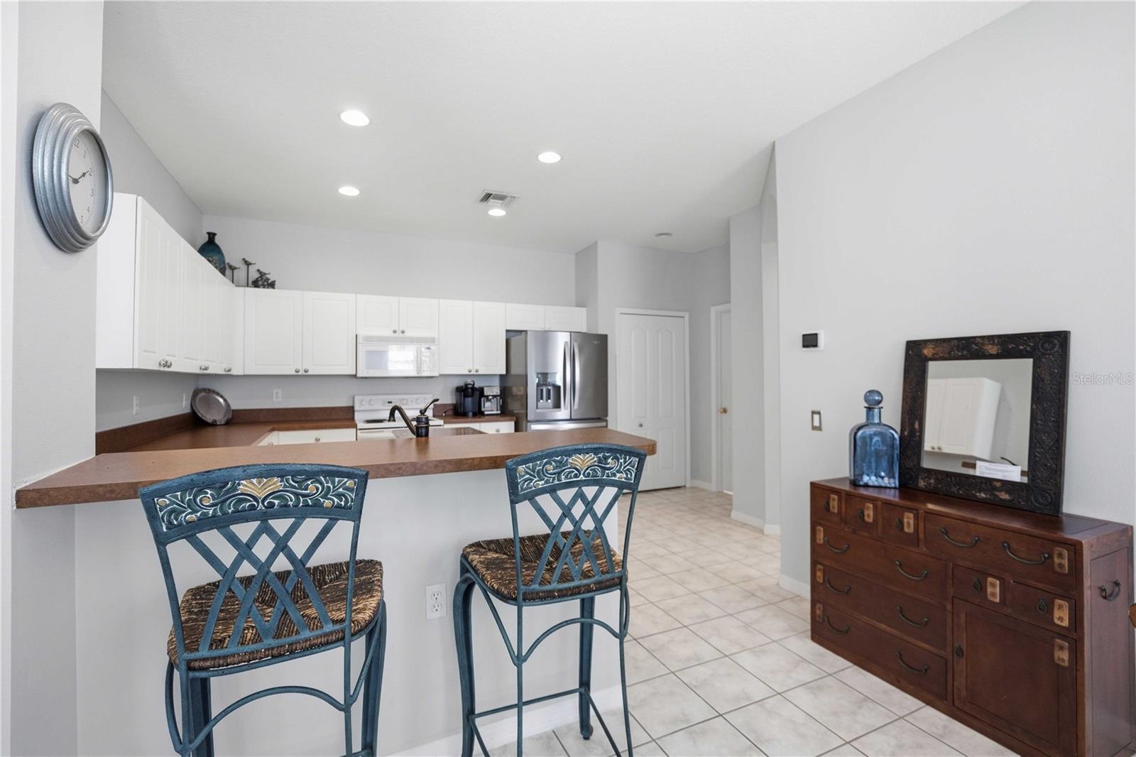 PELICAN POINTE GOLF & COUNTRY CLUB - Residential