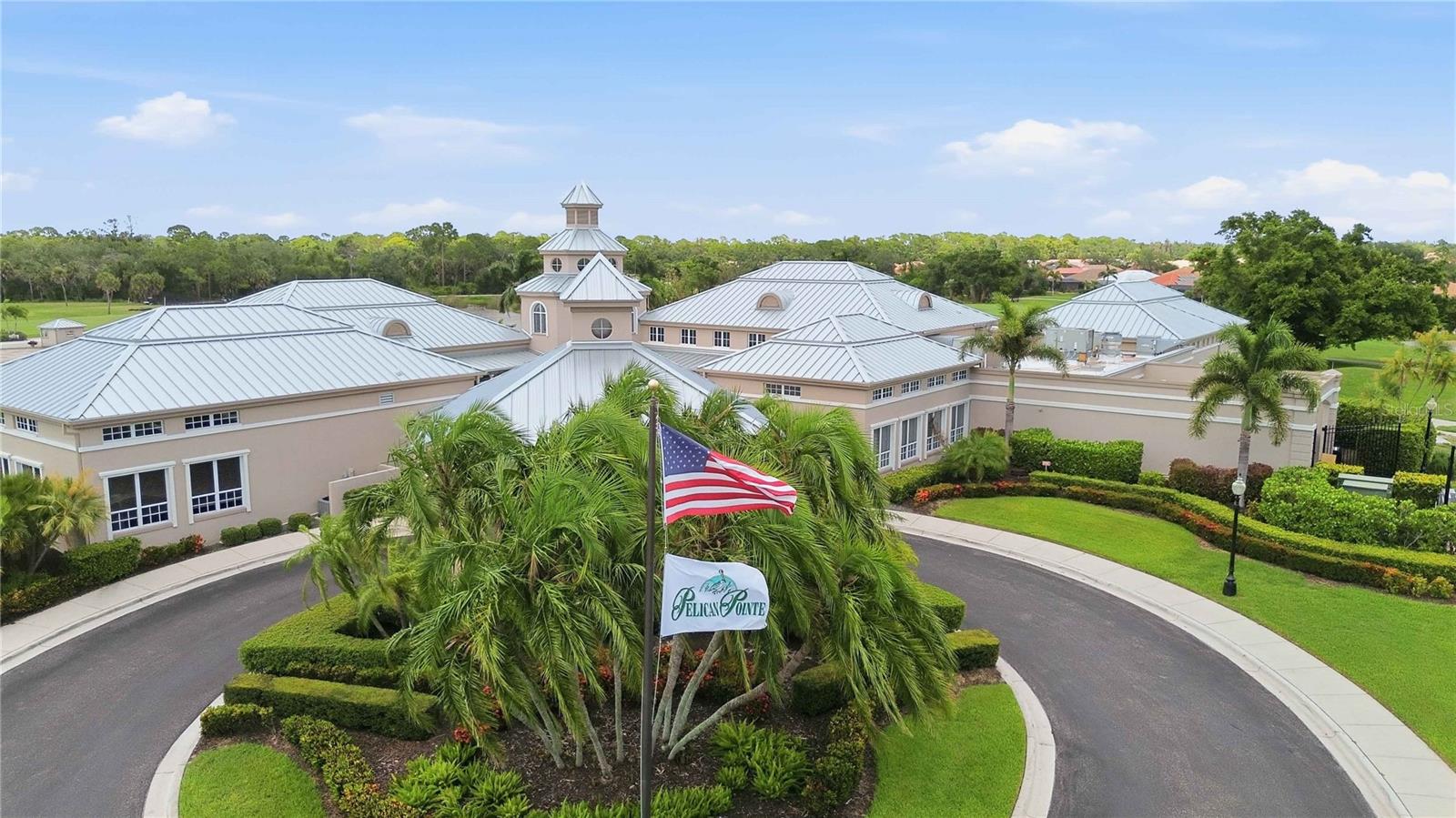 PELICAN POINTE GOLF & COUNTRY CLUB - Residential