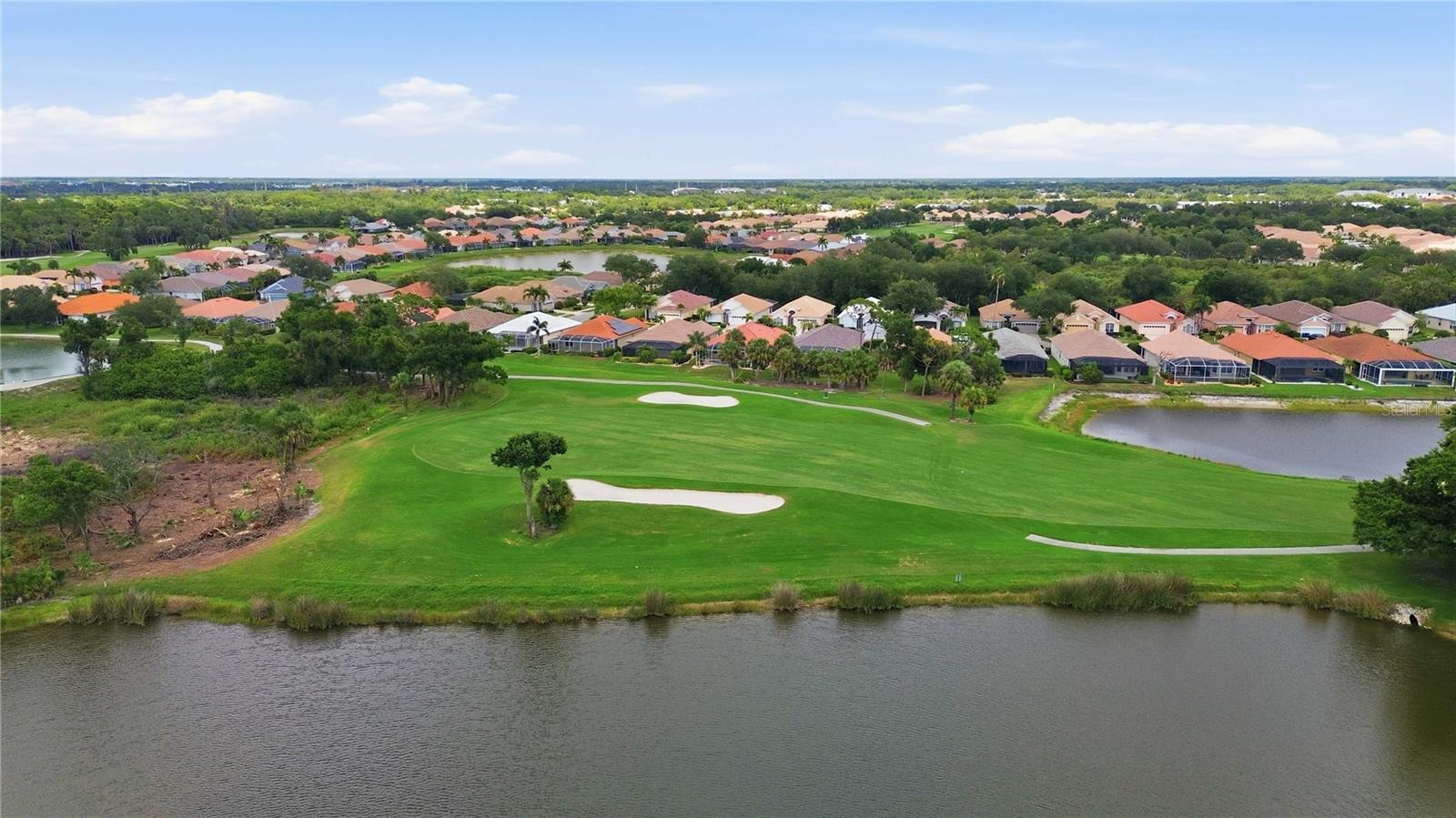 PELICAN POINTE GOLF & COUNTRY CLUB - Residential