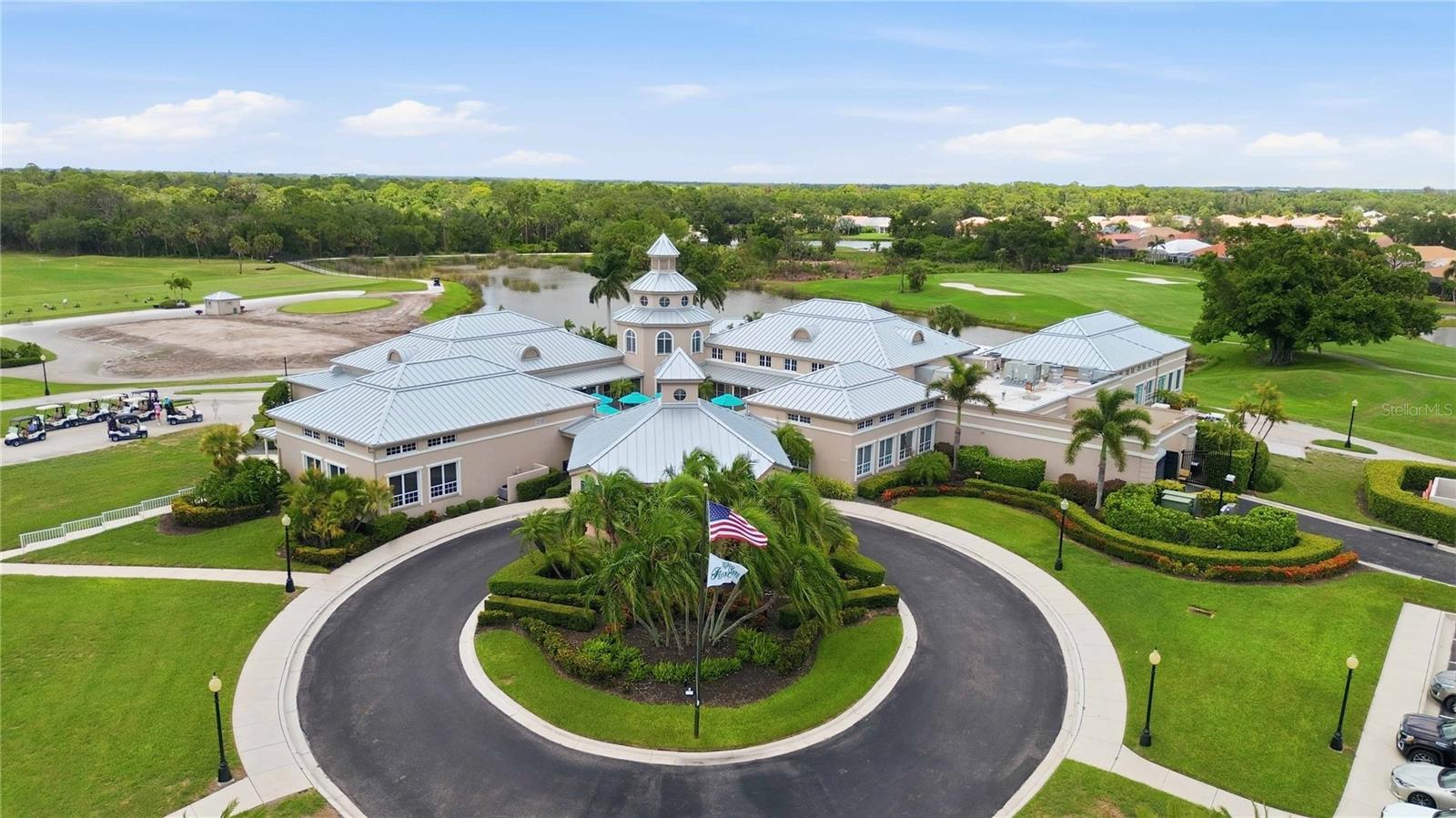 PELICAN POINTE GOLF & COUNTRY CLUB - Residential