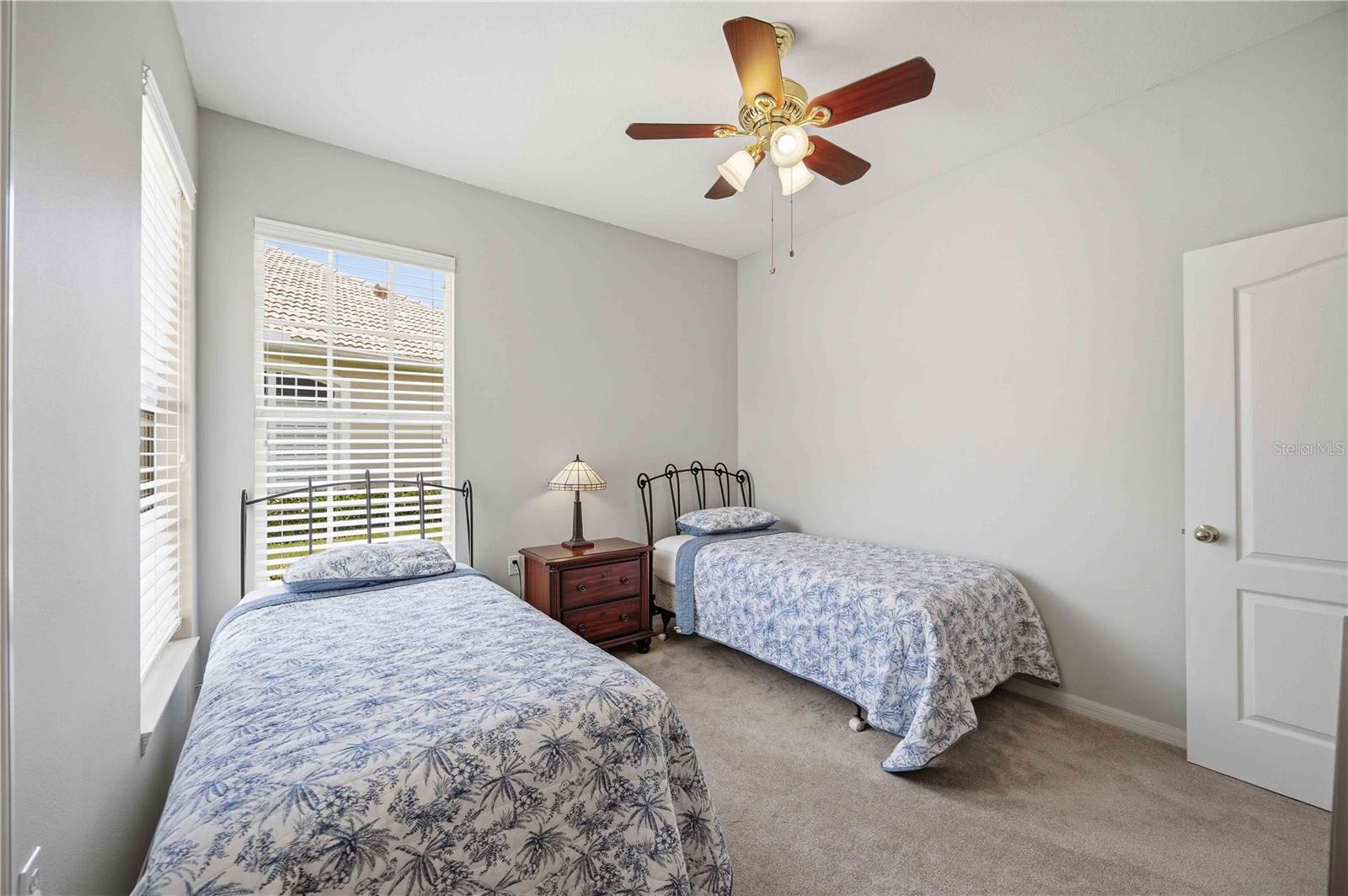 PELICAN POINTE GOLF & COUNTRY CLUB - Residential
