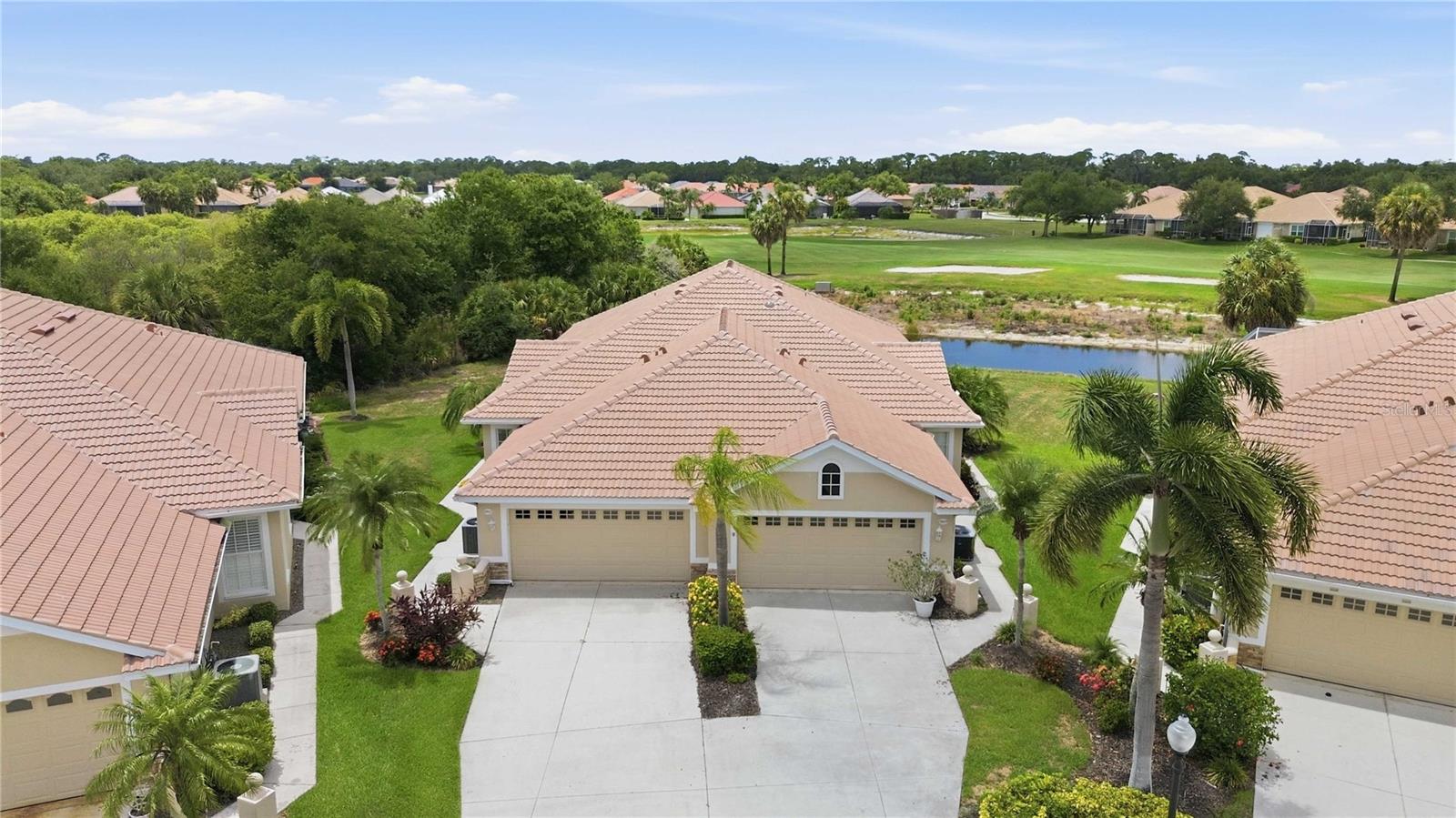 PELICAN POINTE GOLF & COUNTRY CLUB - Residential