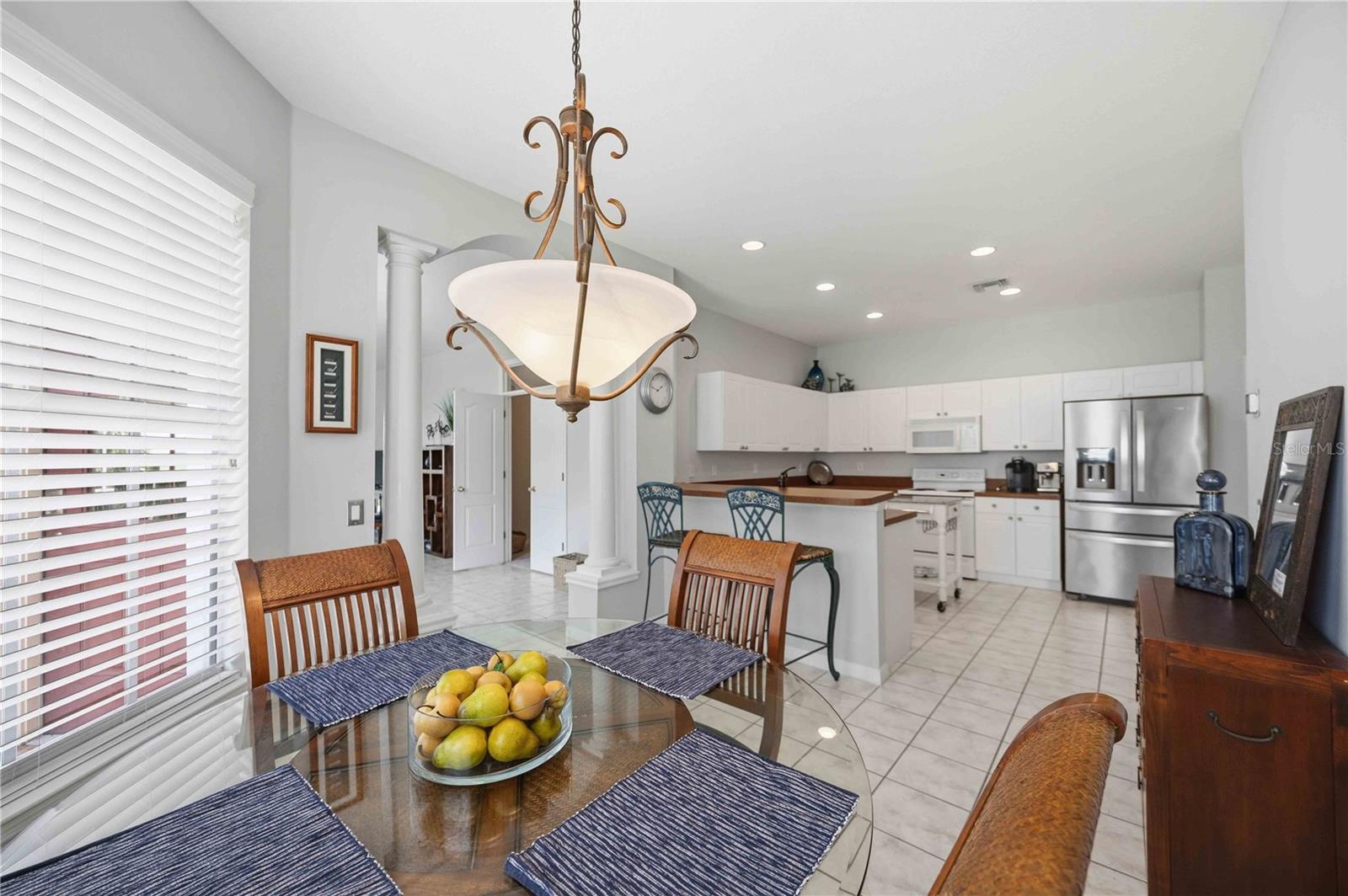 PELICAN POINTE GOLF & COUNTRY CLUB - Residential