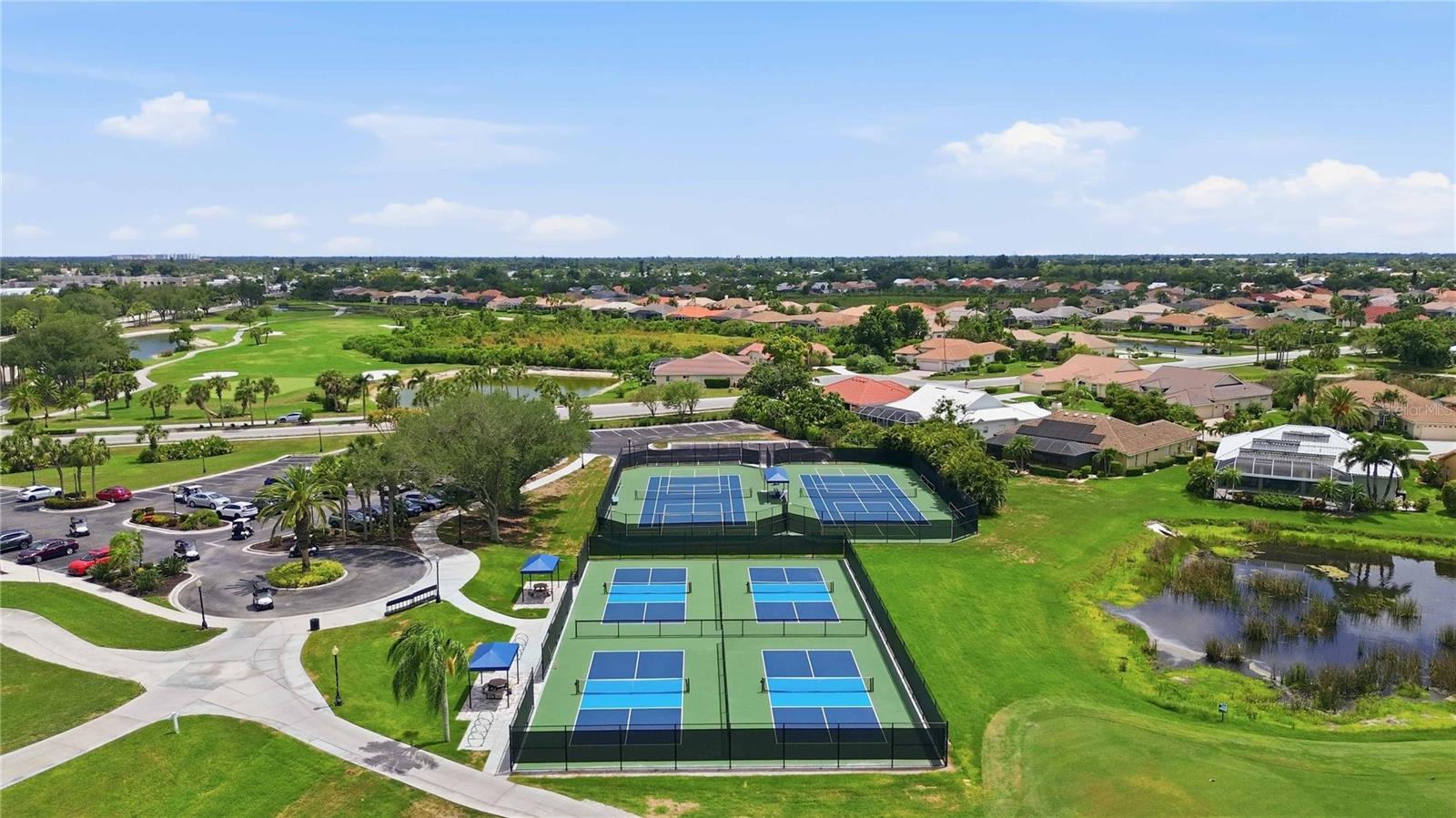 PELICAN POINTE GOLF & COUNTRY CLUB - Residential