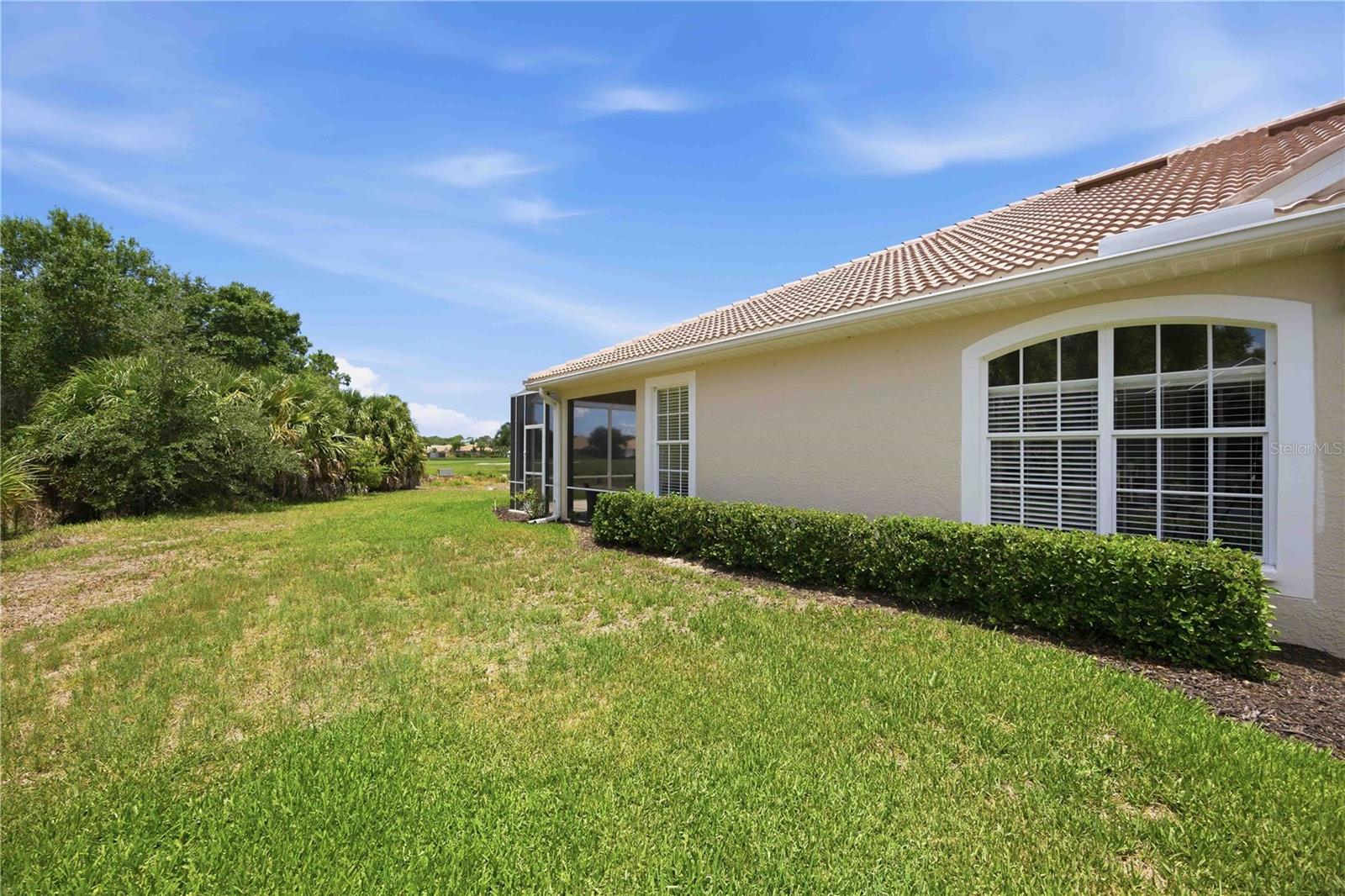 PELICAN POINTE GOLF & COUNTRY CLUB - Residential