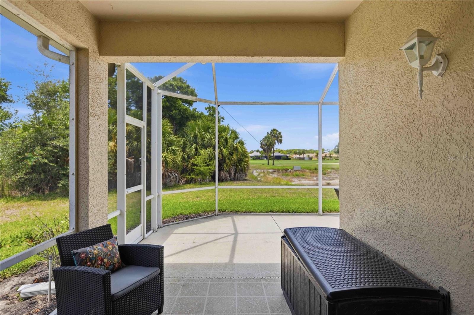 PELICAN POINTE GOLF & COUNTRY CLUB - Residential