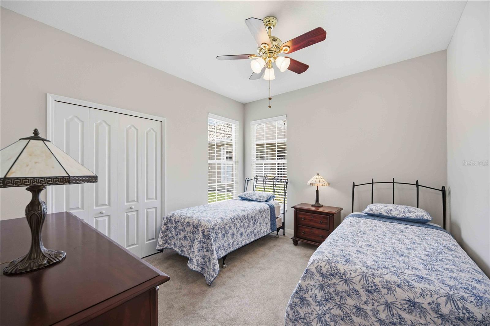 PELICAN POINTE GOLF & COUNTRY CLUB - Residential