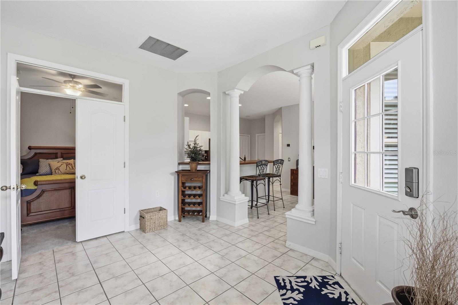 PELICAN POINTE GOLF & COUNTRY CLUB - Residential