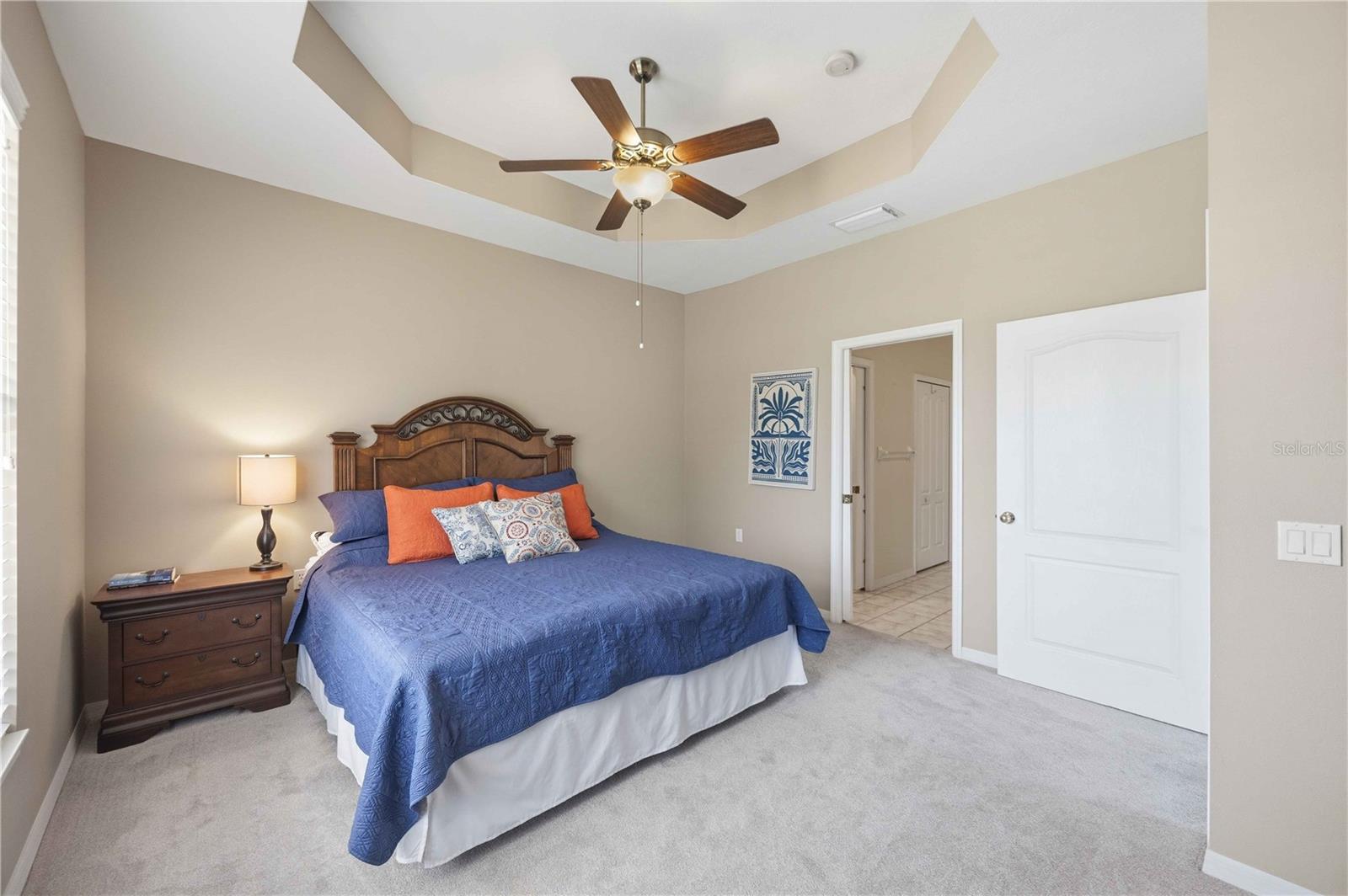 PELICAN POINTE GOLF & COUNTRY CLUB - Residential