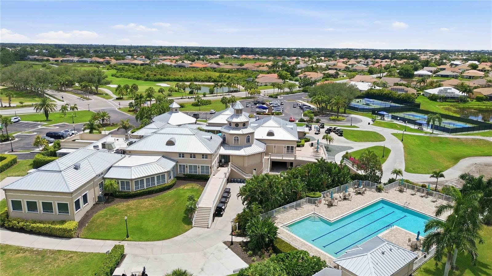 PELICAN POINTE GOLF & COUNTRY CLUB - Residential