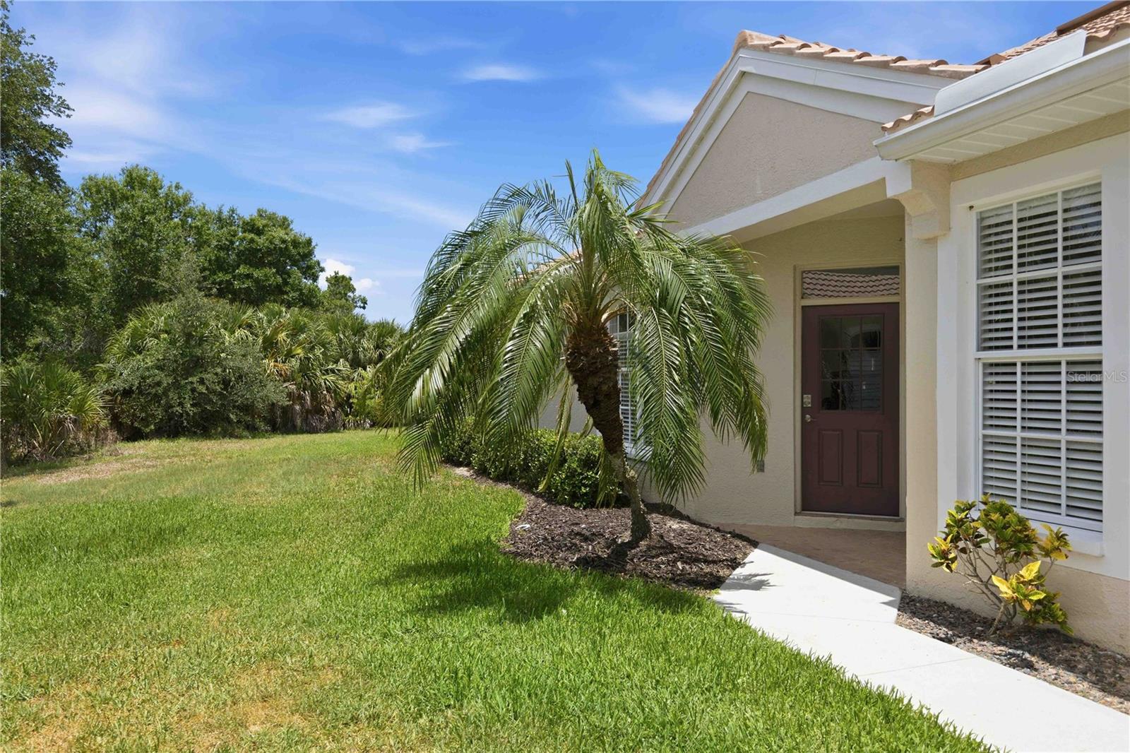 PELICAN POINTE GOLF & COUNTRY CLUB - Residential