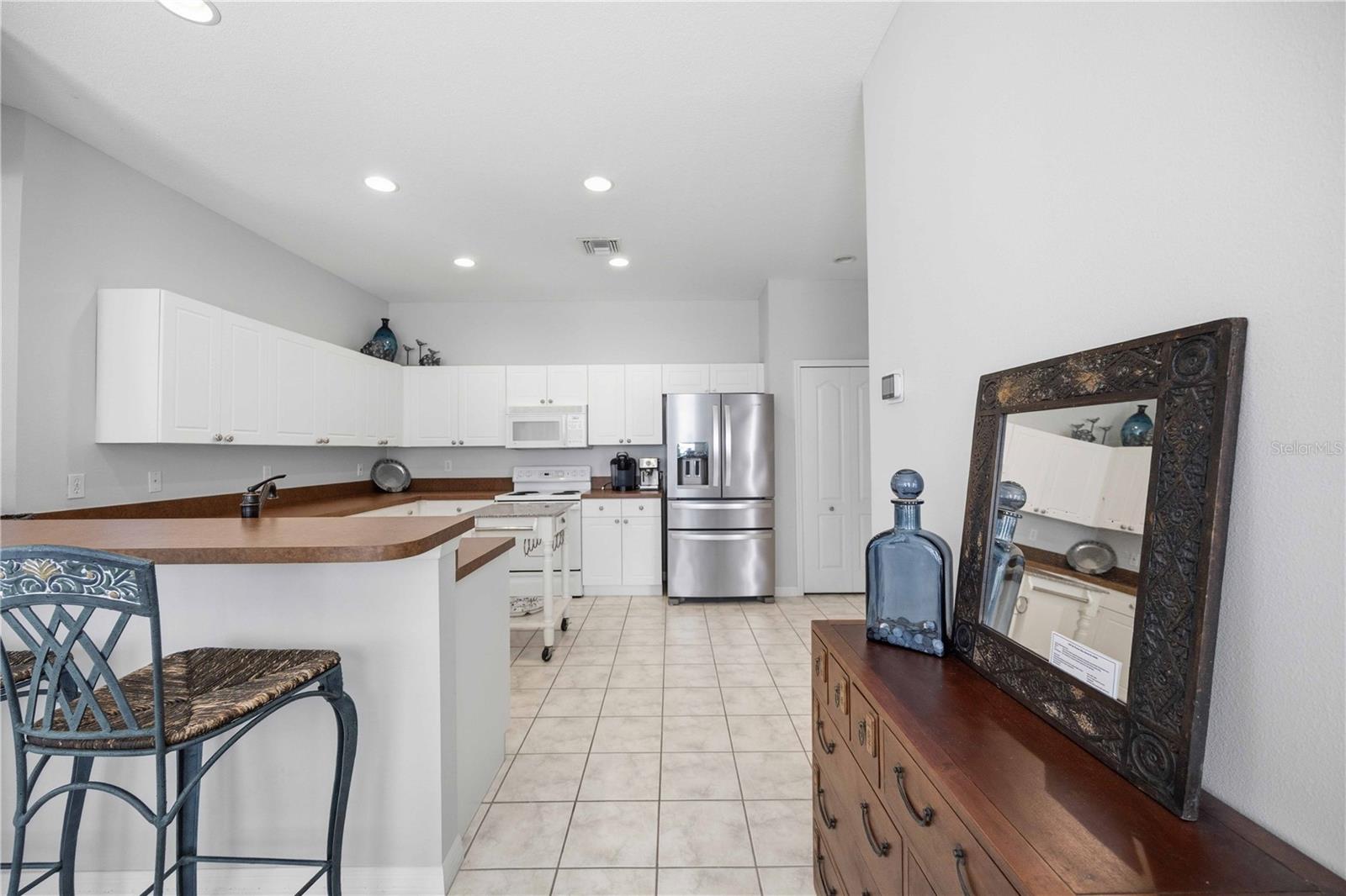 PELICAN POINTE GOLF & COUNTRY CLUB - Residential