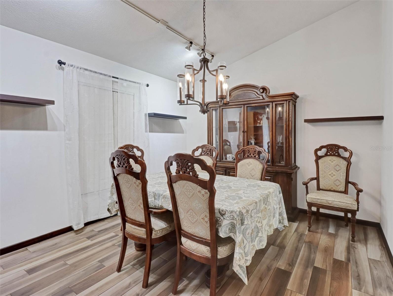 ARMISTEAD MANOR - Residential