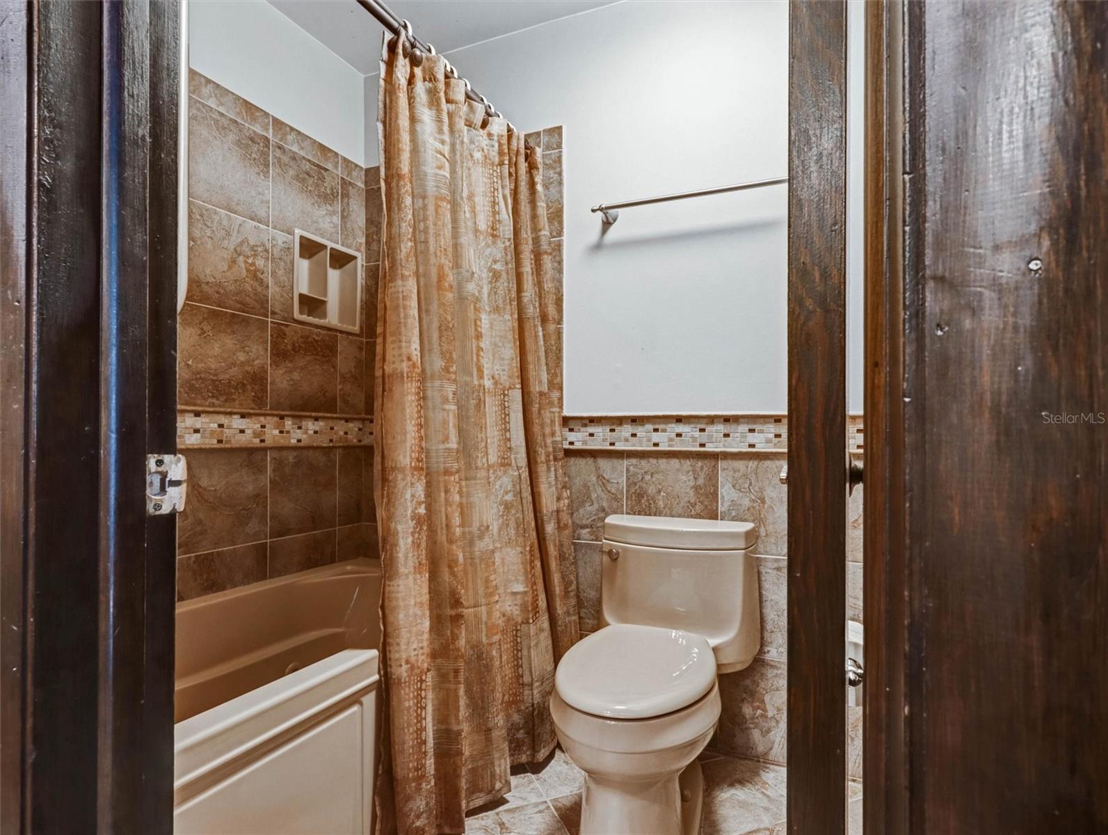 ARMISTEAD MANOR - Residential