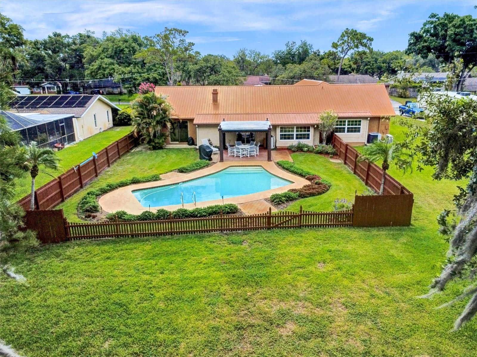ARMISTEAD MANOR - Residential