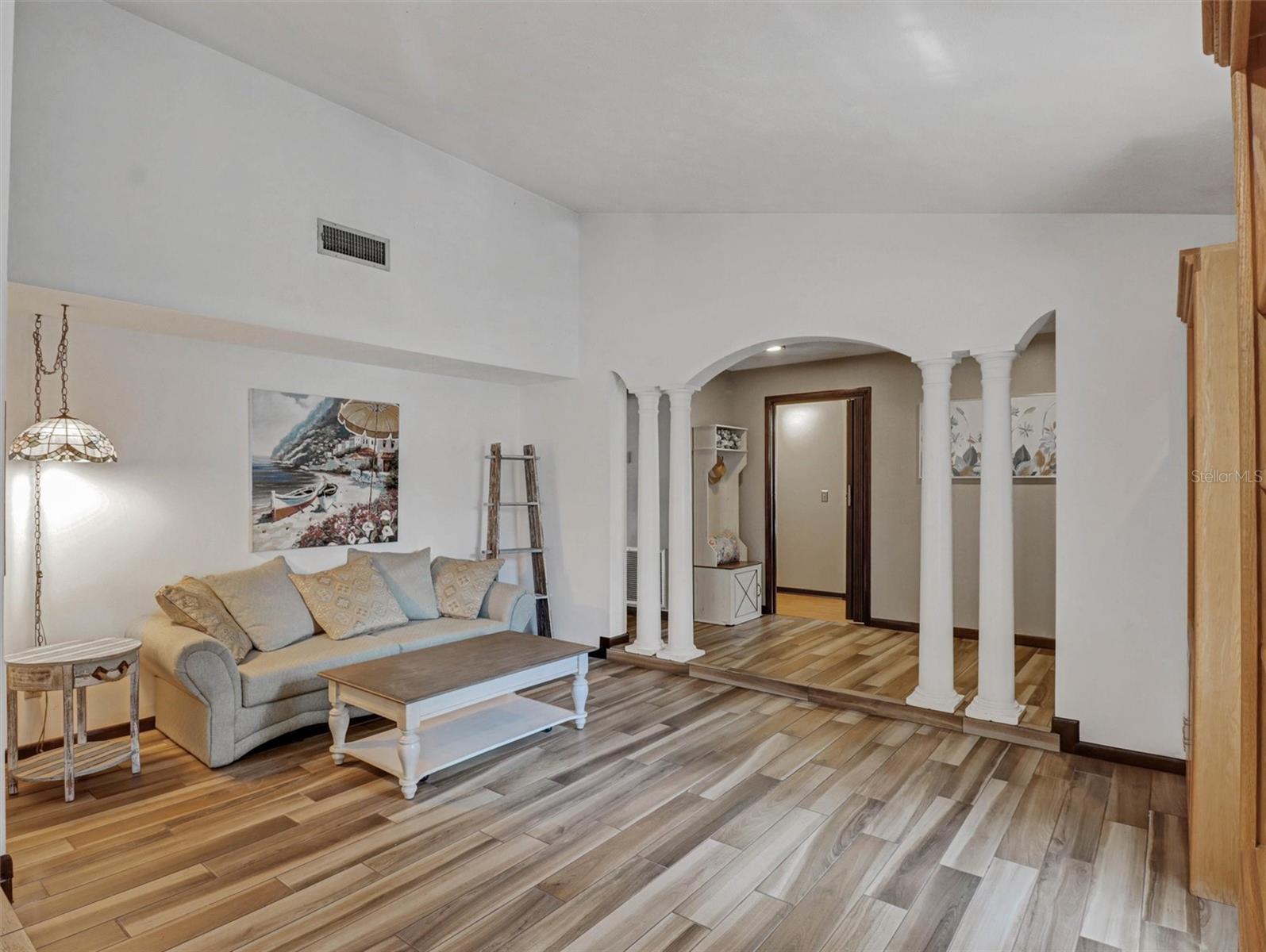 ARMISTEAD MANOR - Residential