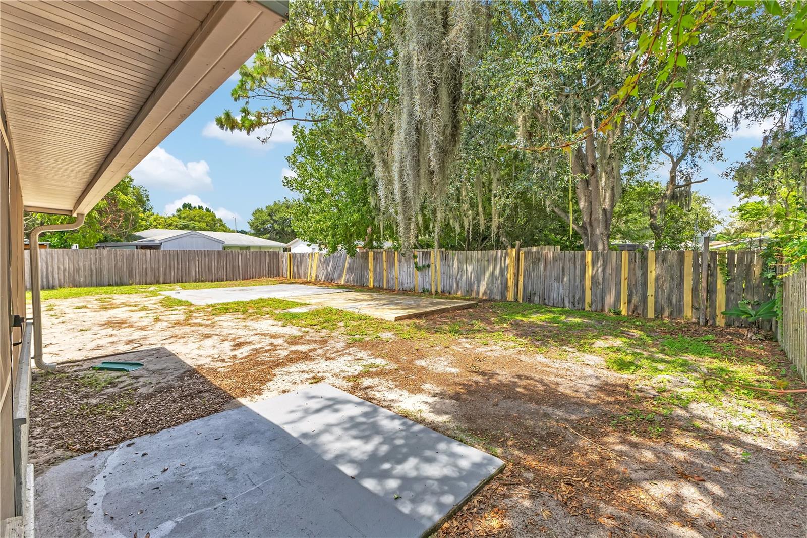 TWIN LAKES MANOR ADD 01 - Residential
