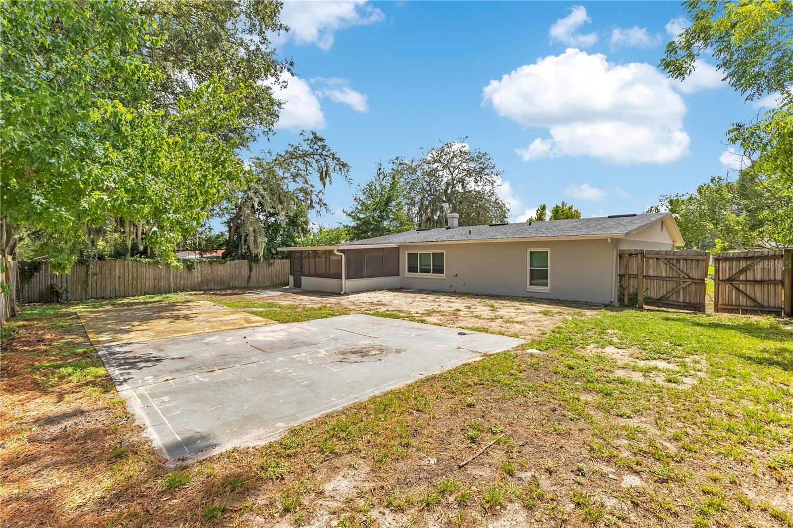 TWIN LAKES MANOR ADD 01 - Residential