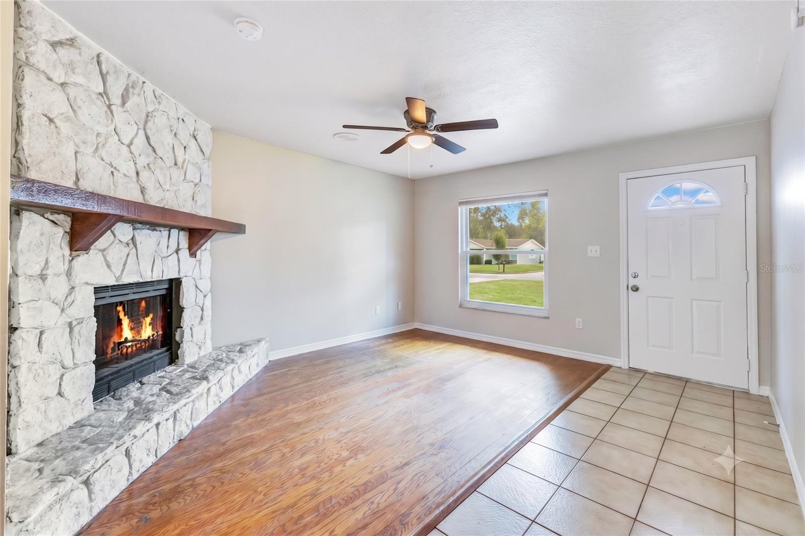TWIN LAKES MANOR ADD 01 - Residential
