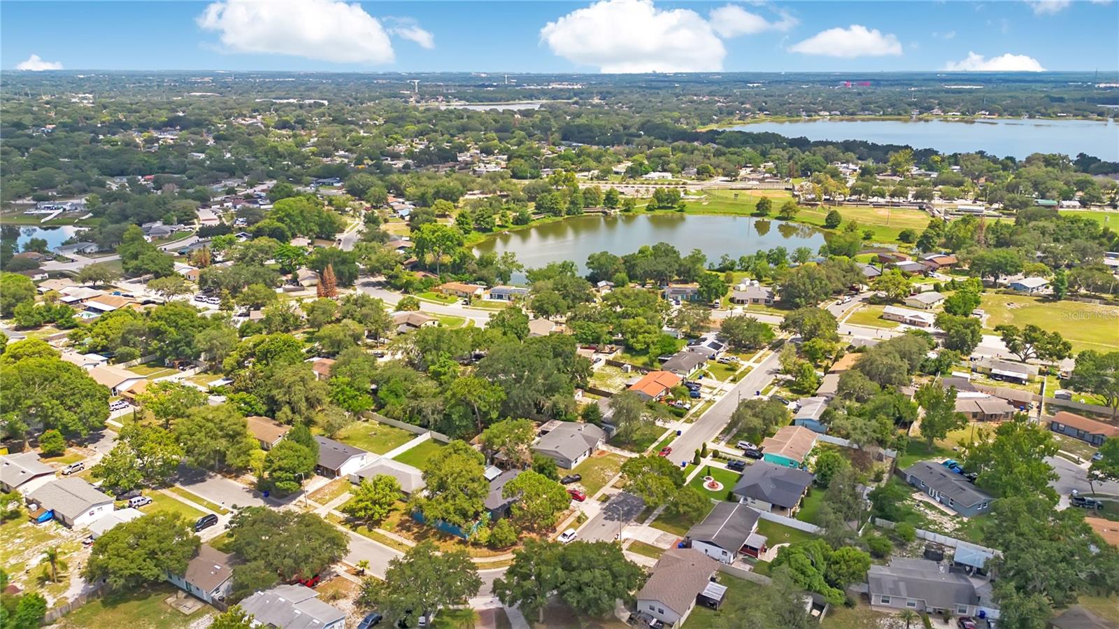 TWIN LAKES MANOR ADD 01 - Residential