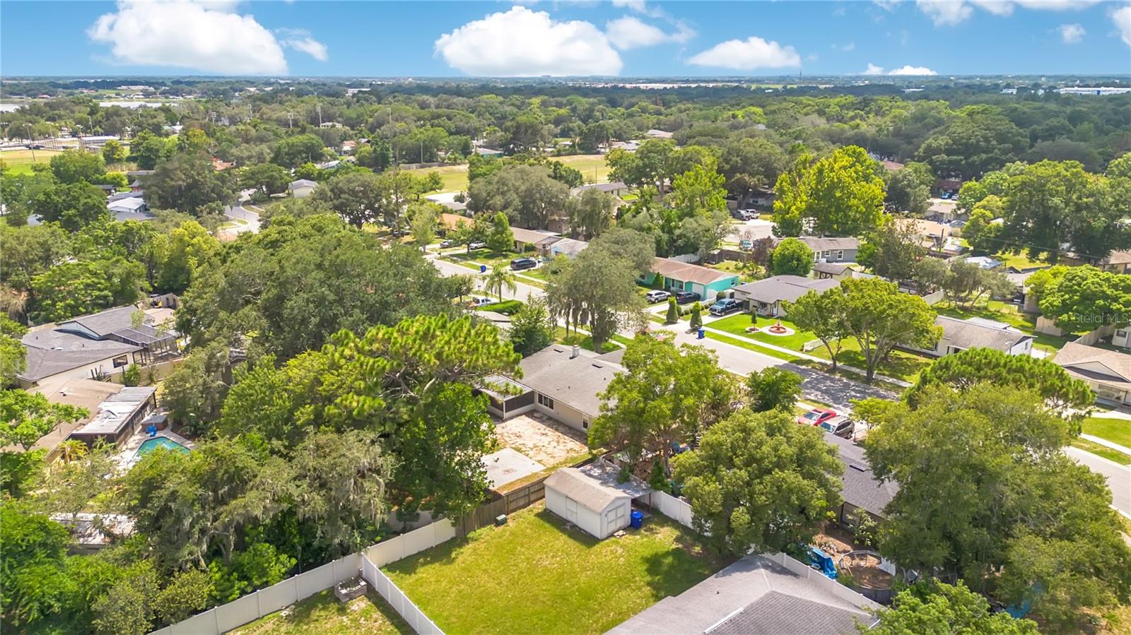 TWIN LAKES MANOR ADD 01 - Residential