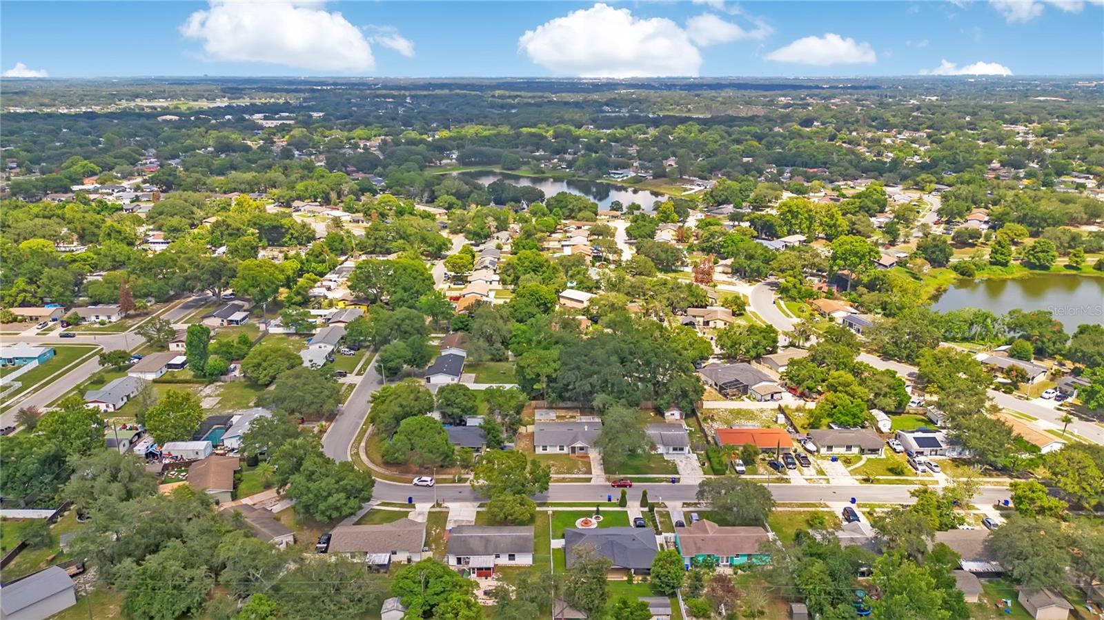 TWIN LAKES MANOR ADD 01 - Residential