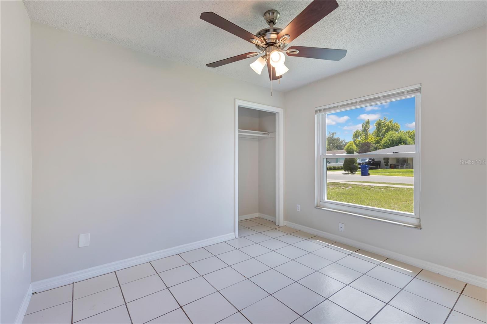 TWIN LAKES MANOR ADD 01 - Residential
