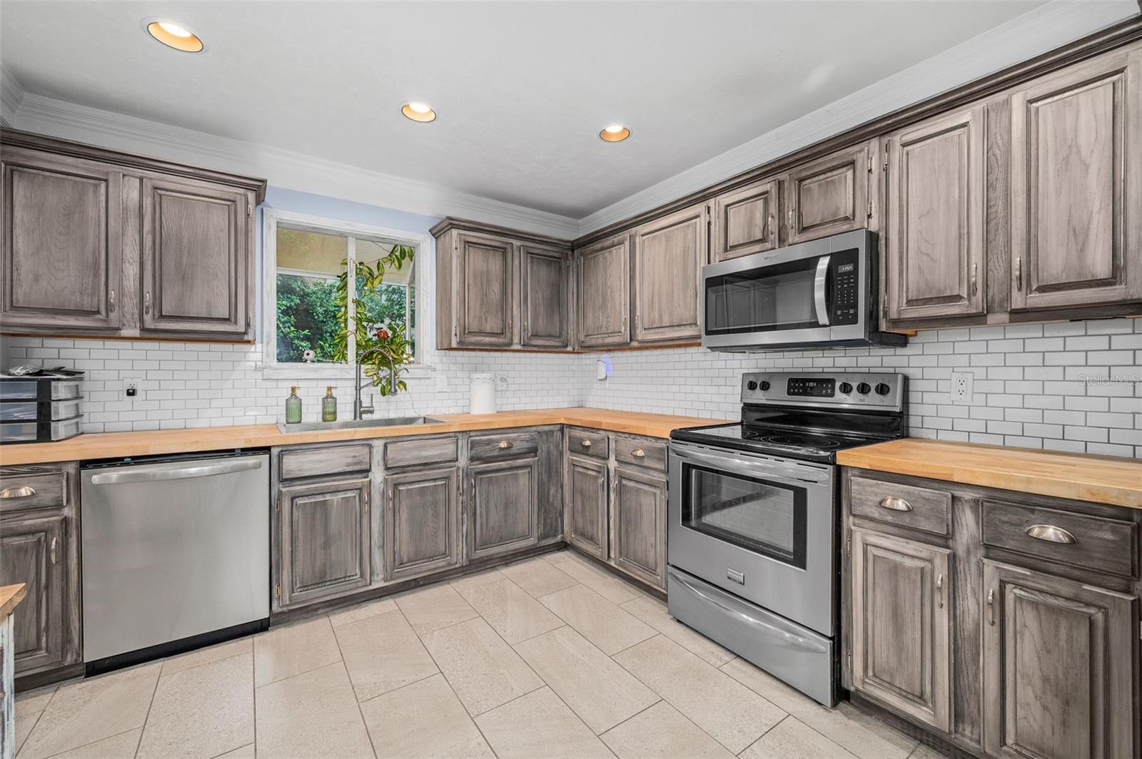 HAILE PLANTATION - Residential