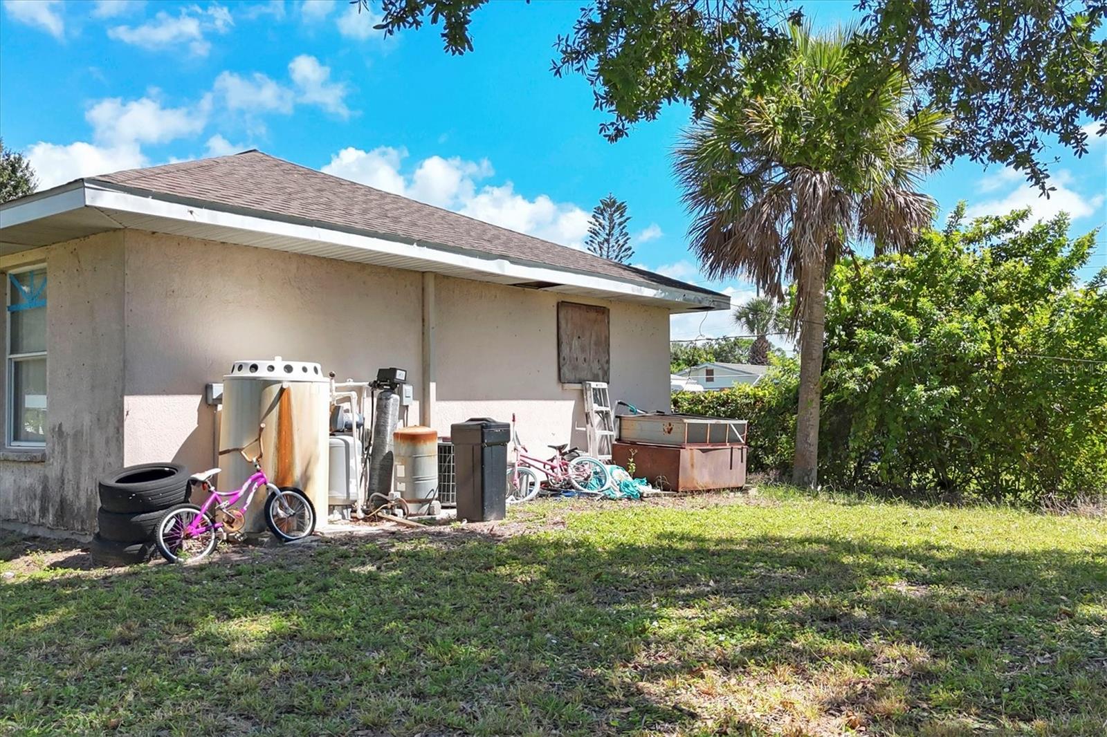 VENICE GROVES - Residential