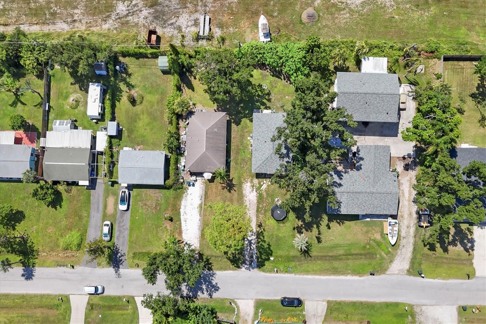 VENICE GROVES - Residential