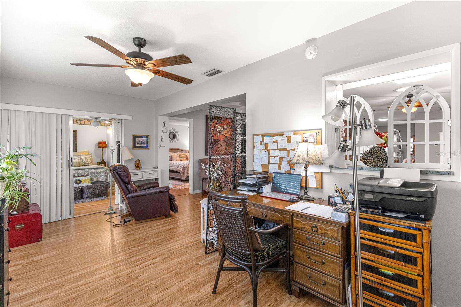 CIRCLE SQUARE WOODS - Residential