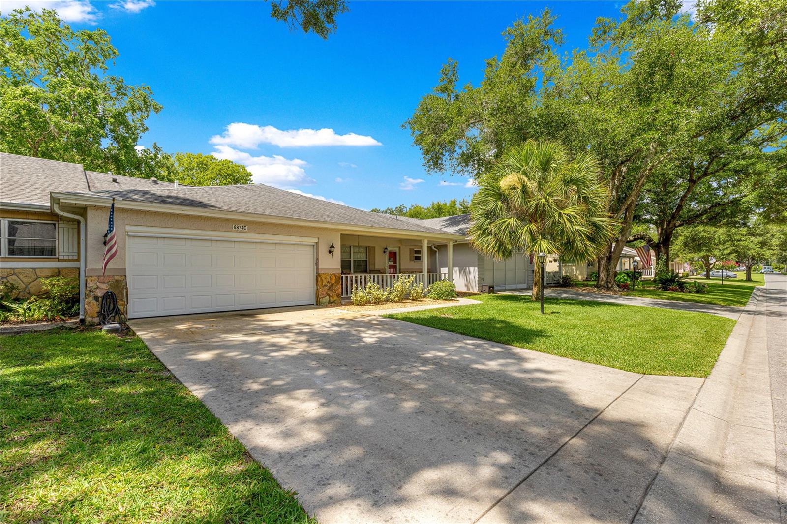 CIRCLE SQUARE WOODS - Residential