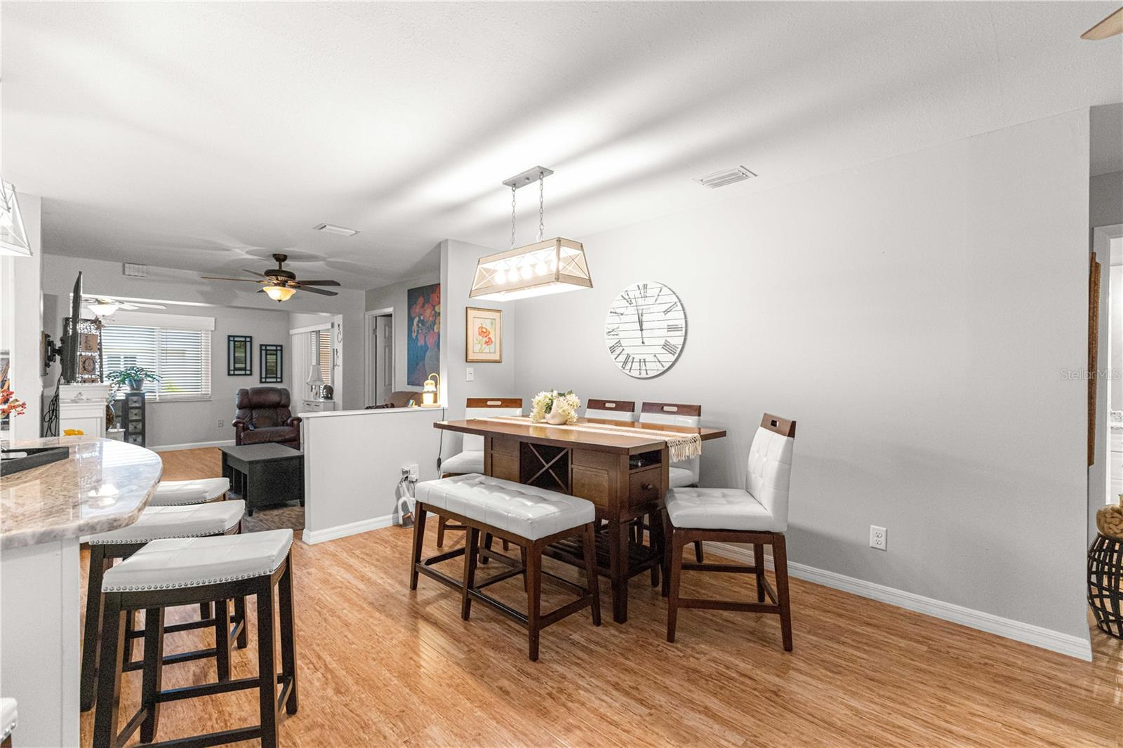 CIRCLE SQUARE WOODS - Residential
