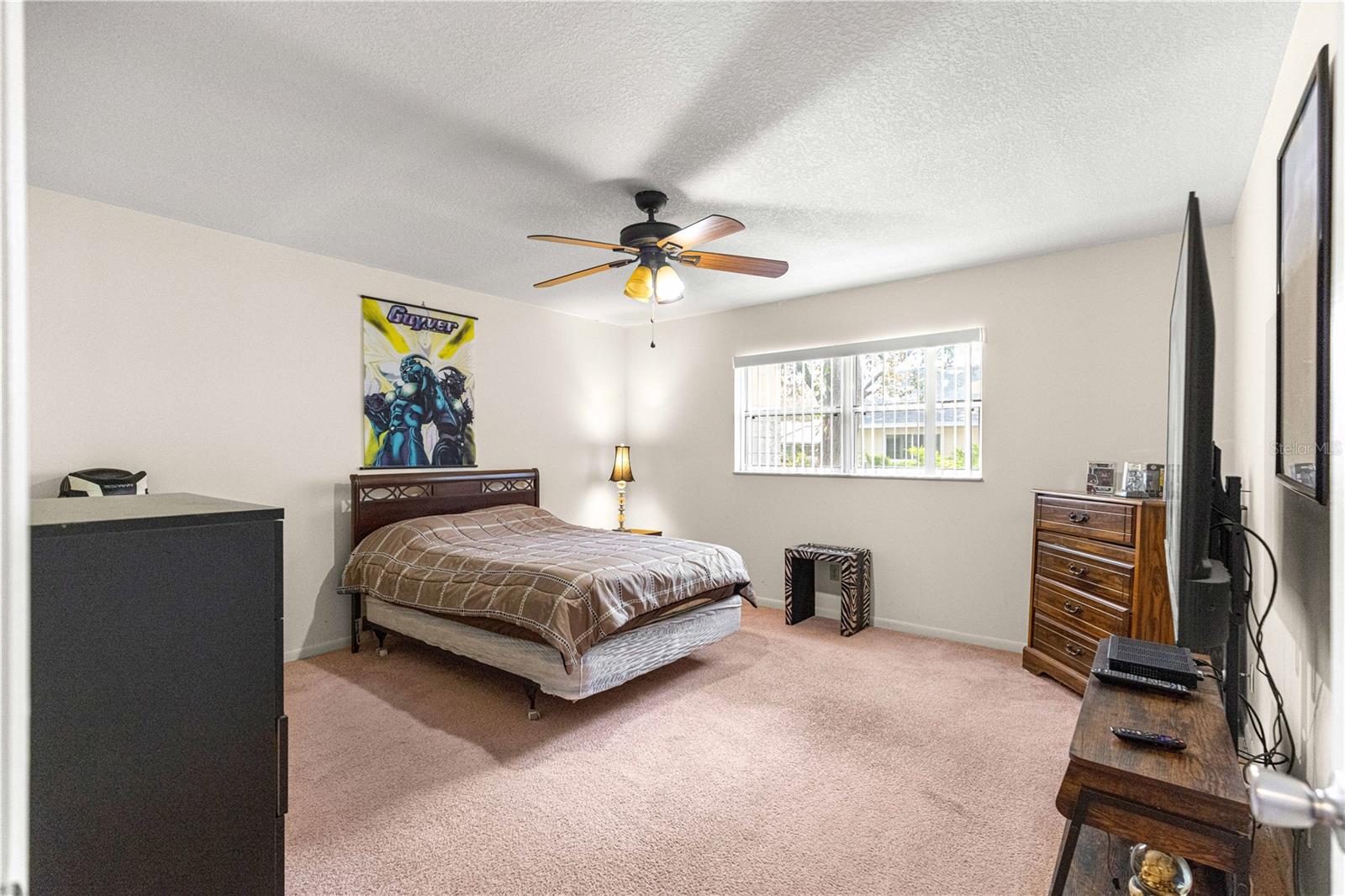 CIRCLE SQUARE WOODS - Residential