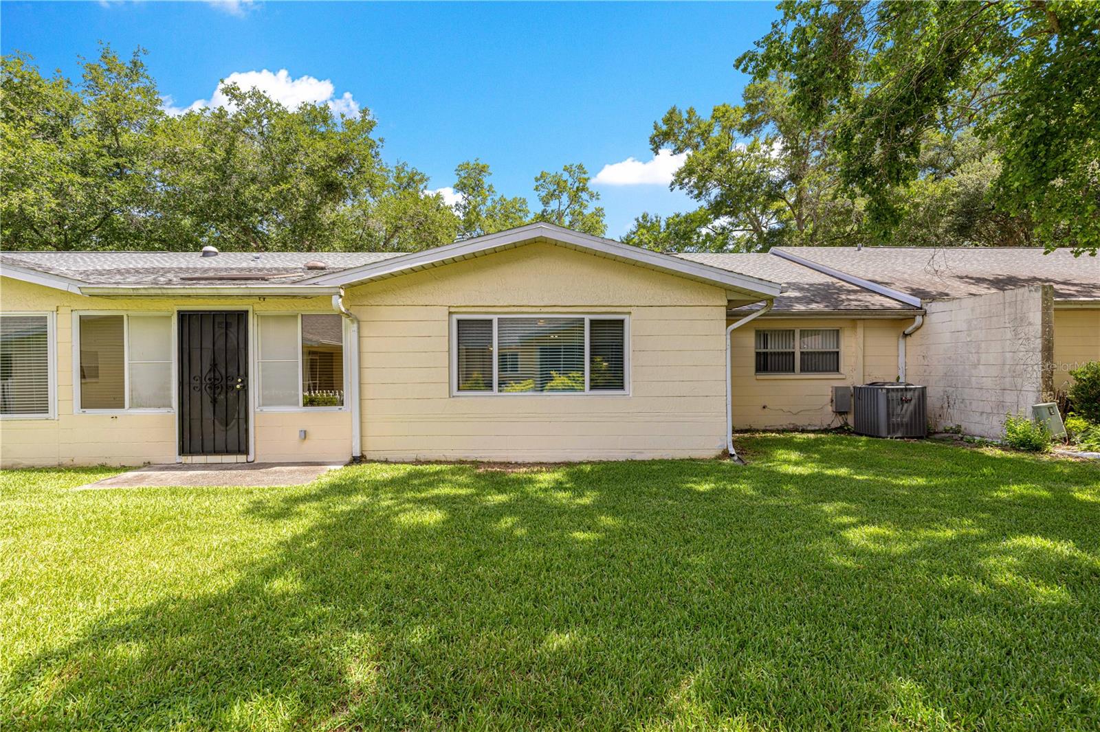 CIRCLE SQUARE WOODS - Residential