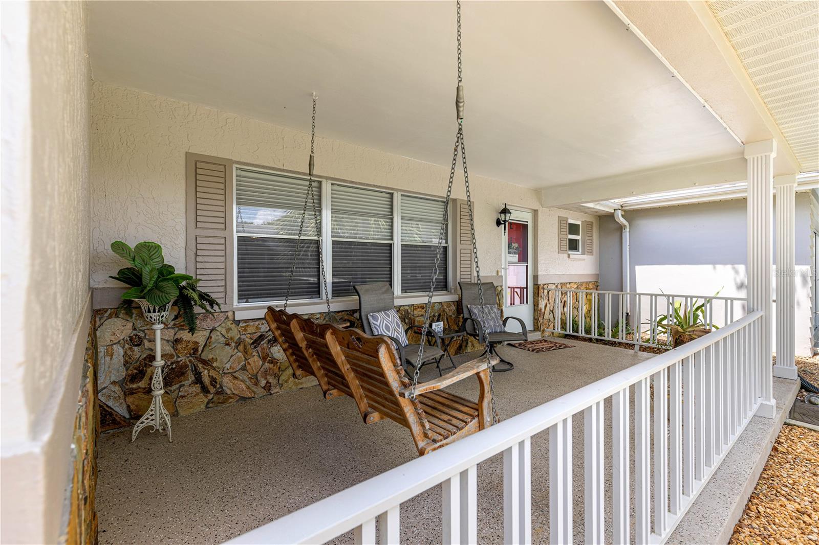 CIRCLE SQUARE WOODS - Residential
