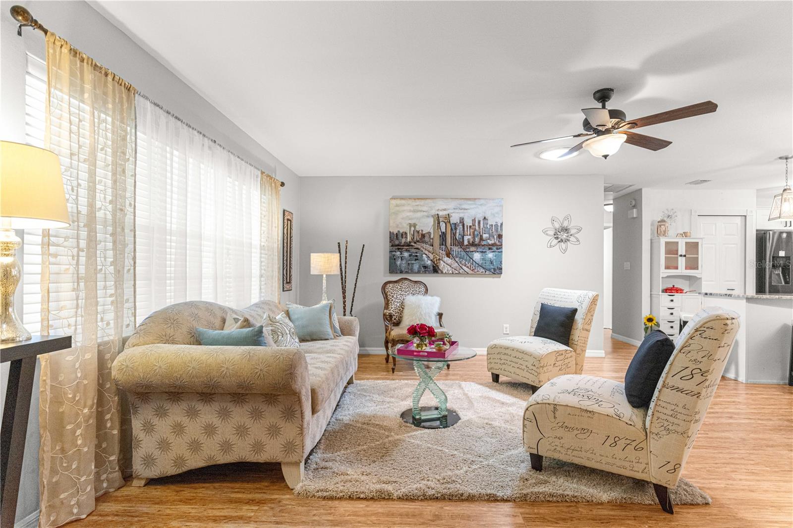 CIRCLE SQUARE WOODS - Residential